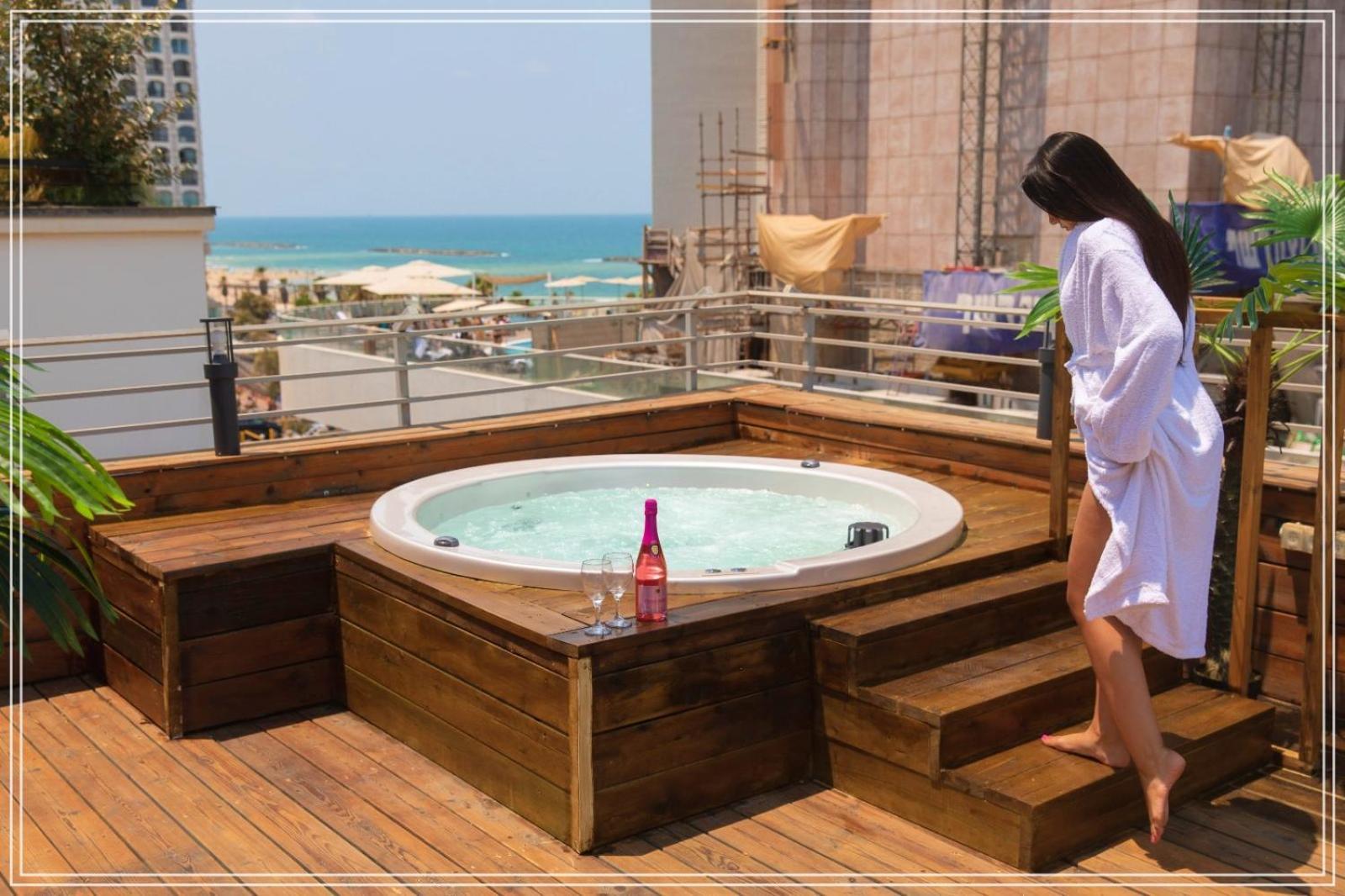Dream Beach 98 Hotel And Spa Tel Aviv Eksteriør billede