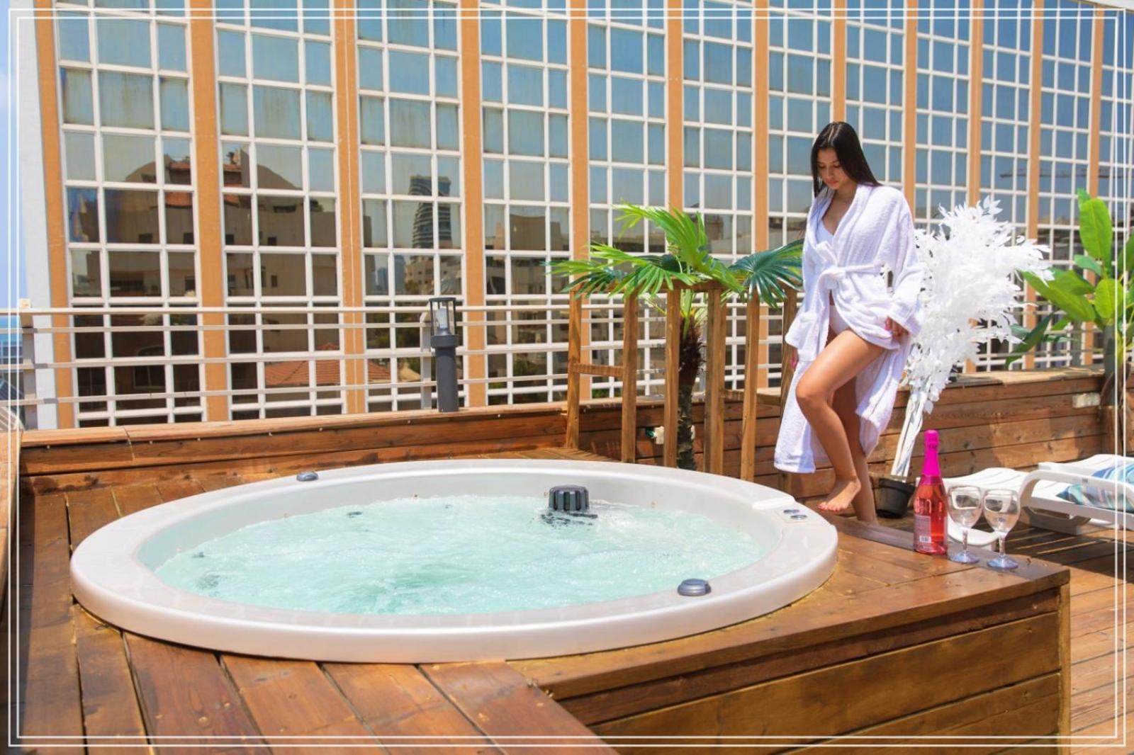 Dream Beach 98 Hotel And Spa Tel Aviv Eksteriør billede