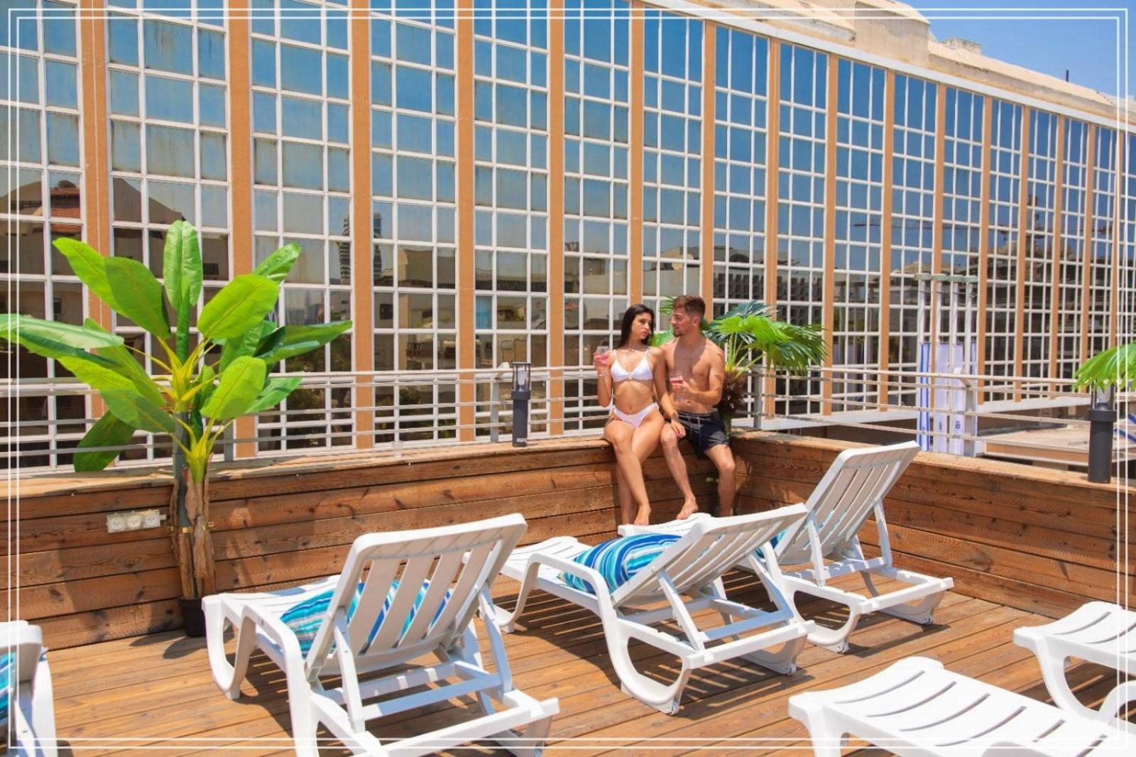 Dream Beach 98 Hotel And Spa Tel Aviv Eksteriør billede