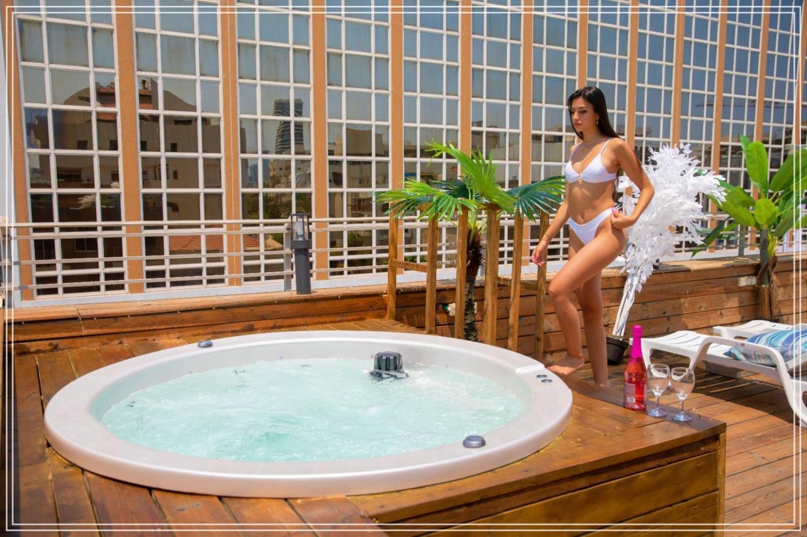Dream Beach 98 Hotel And Spa Tel Aviv Eksteriør billede