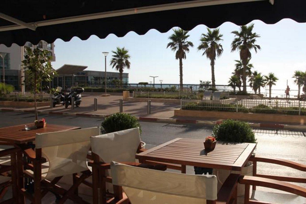 Dream Beach 98 Hotel And Spa Tel Aviv Eksteriør billede